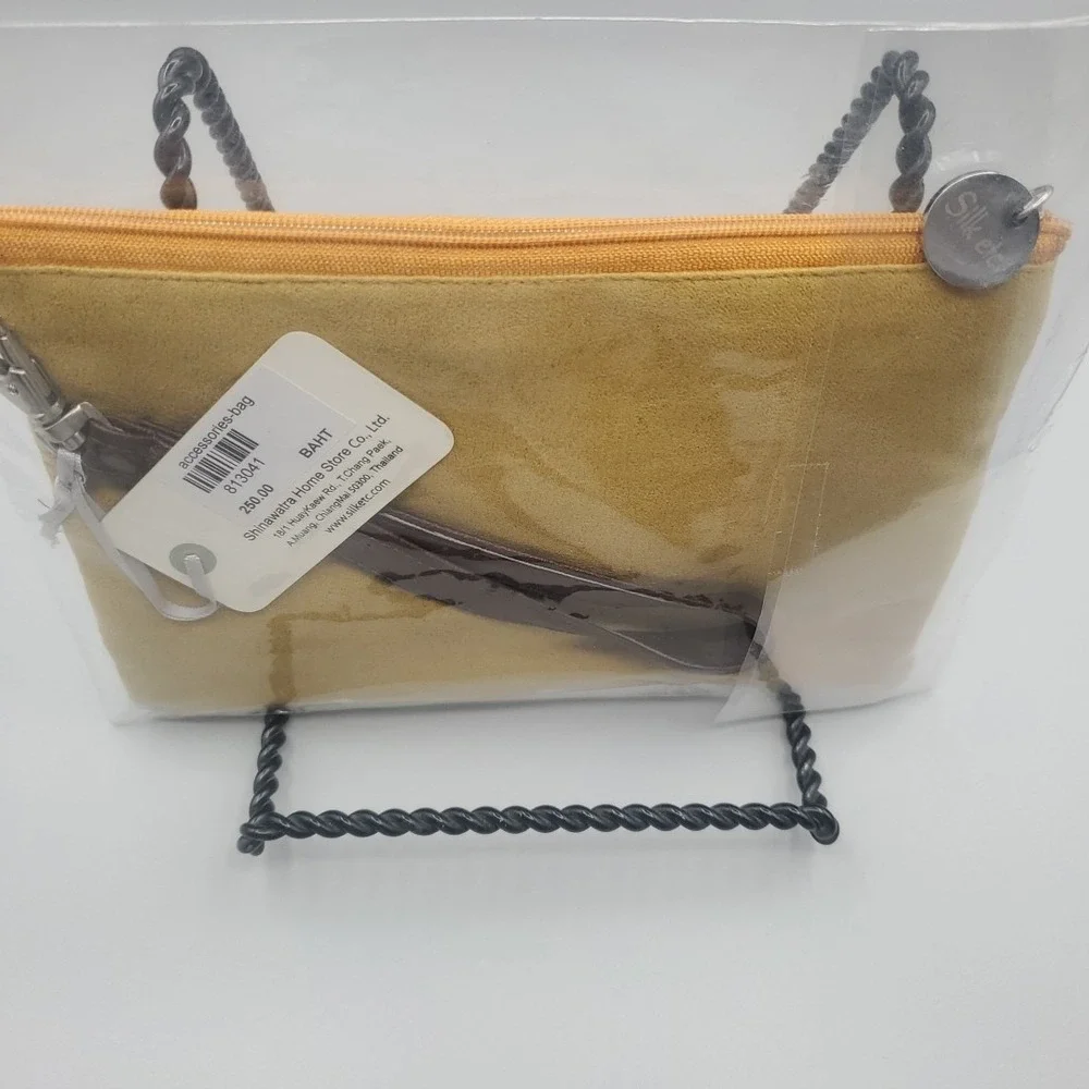 Shinawatra Thailand Silk Clutch Purse Pink Red Gold Zip New‎ NWT US shipped